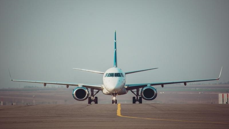 Внуково и Домодедово работают штатно после сообщений об атаке БПЛА