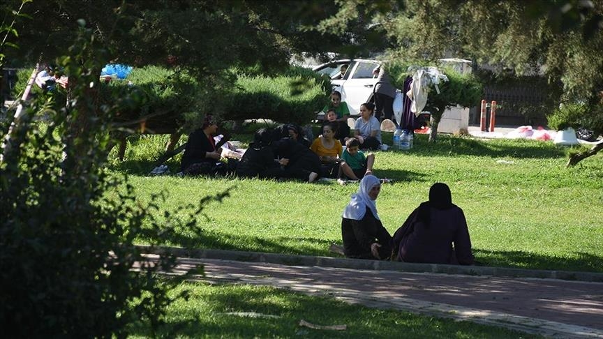 Li Meletiyê ji ber erdhejê hin welatî heta sibê li parkan man