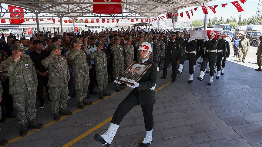 Şehitlerimizi uğurladık