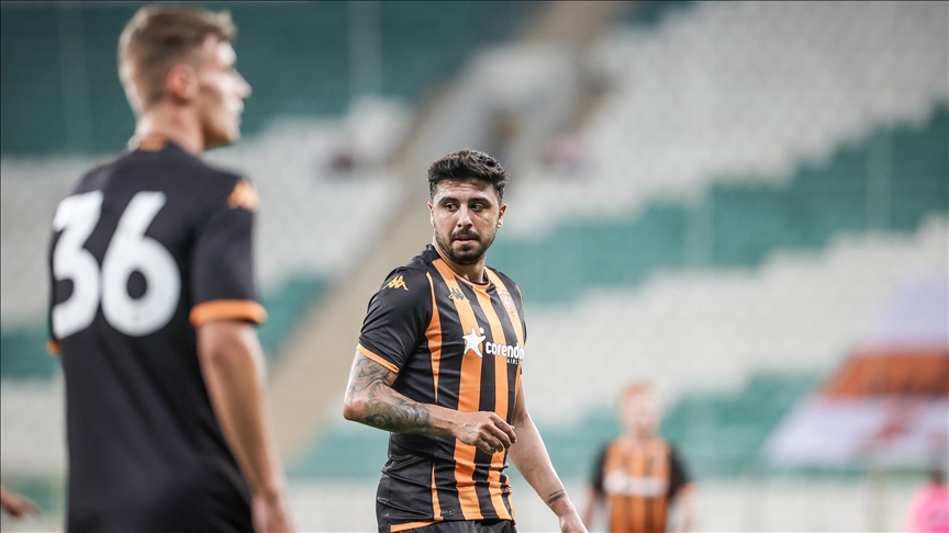 Ozan Tufan "hat-trick" yaptı, Hull City kazandı
