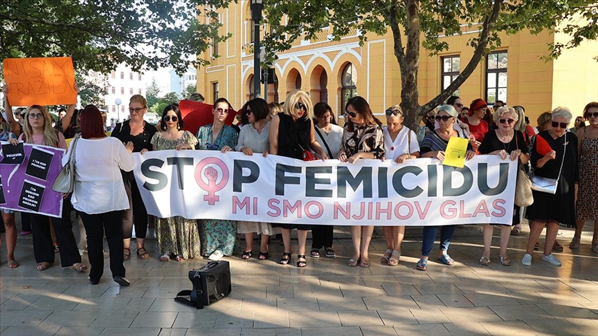 BiH: Brojni Mostarci na protestu protiv nasilja nad ženama i femicida