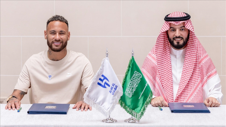 رسميا.. نيمار في الهلال السعودي