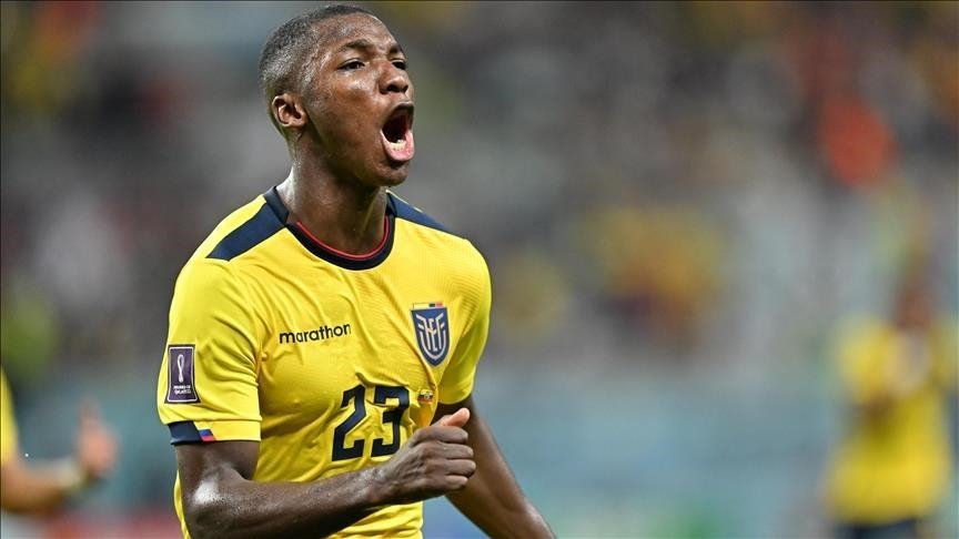 Chelsea njofton nënshkrimin e mesfushorit Moises Caicedo