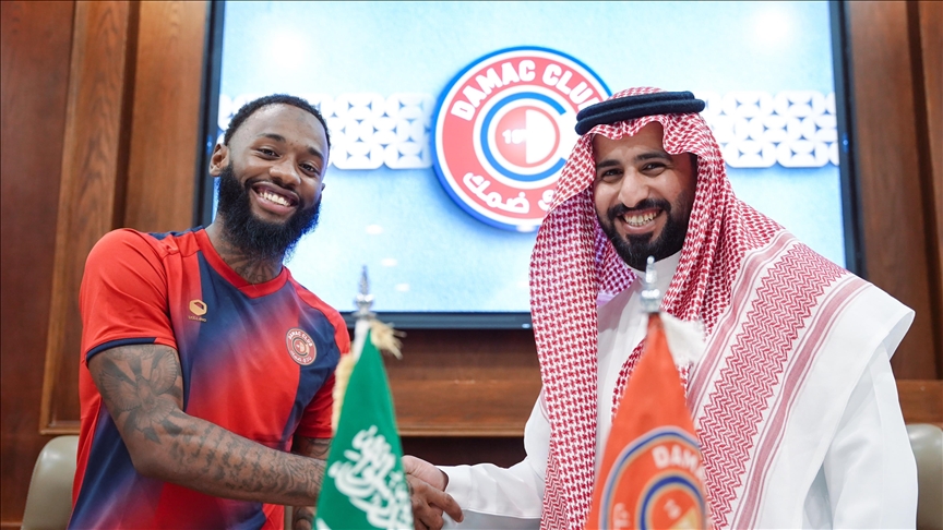 قدم.. الكاميروني نكودو ينتقل إلى ضمك السعودي