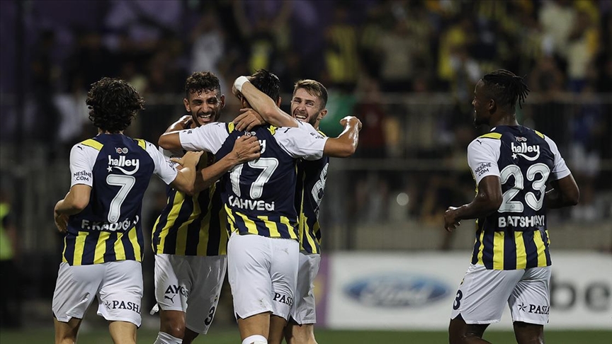 Džeko i Fenerbahce u play-offu UEFA Konferencijske lige