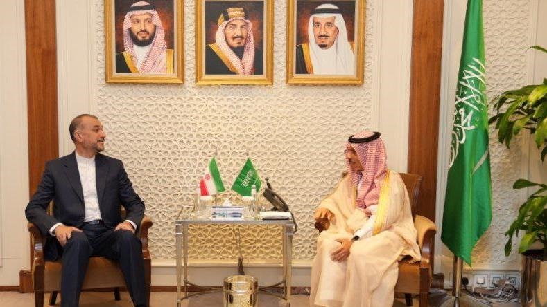 السعودية.. وزير الخارجية الإيراني يصل الرياض 