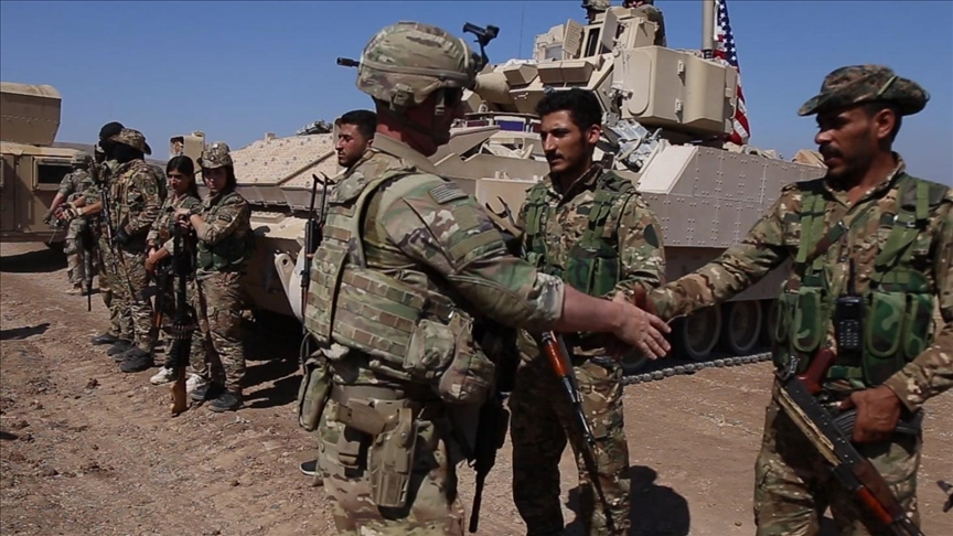 El Ejército estadounidense y la organización terrorista PKK/YPG realizan ejercicio militar en el noreste de Siria