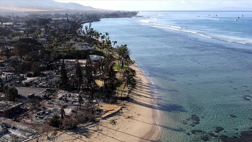 Hawaii Valisi Green, yangınların sürdüğü Maui'nin "küllerinden yeniden doğacağını" söyledi