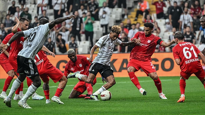 Beşiktaş evinde Pendikspor'la 1 - 1 berabere kaldı