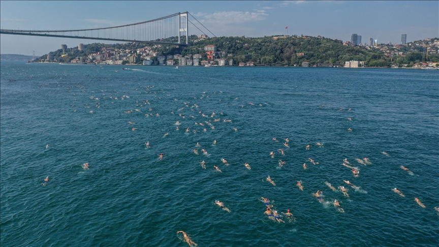 Na Interkontinentalnoj plivačkoj trci na Bosforu više od 2.600 učesnika