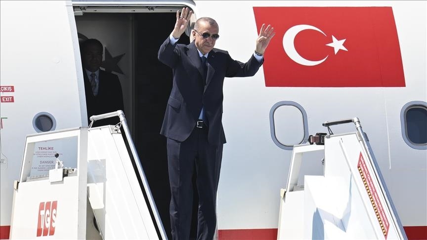 Erdogan se dirige a Hungría para contactos y asistir a las celebraciones del día nacional del país