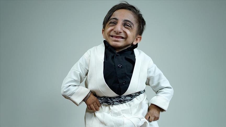 World’s shortest man wishes to visit Türkiye, meets world's tallest man