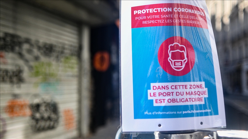French health minister urges mask wearing in case of small symptom of COVID-19
