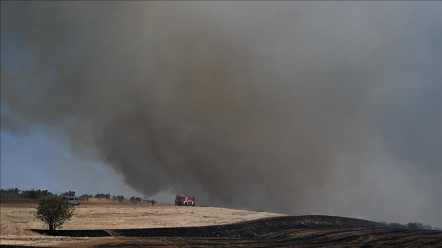 Greece wildfires approach military airport in Elefsina