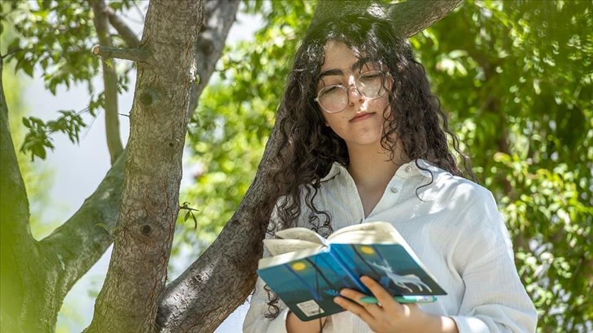 Belajar bahasa Turki secara otodidak, Gadis Irak diam-diam tulis buku 100 halaman dalam setahun