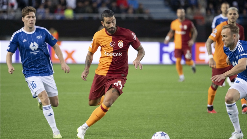 Galatasaray get last second win over Molde in UEFA Champions League playoff