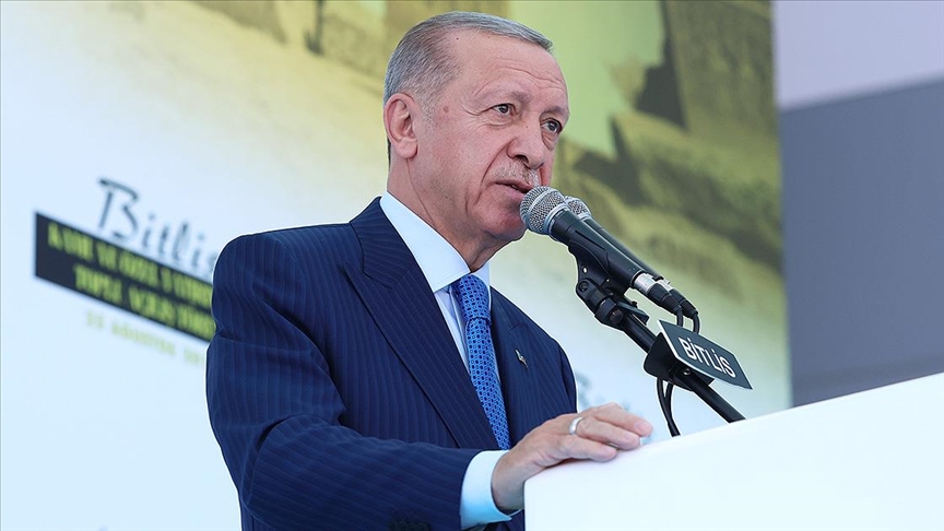 Cumhurbaşkanı Erdoğan: Muhalefetin siyasi ikballerini kurtarmak dışında gündemleri yok
