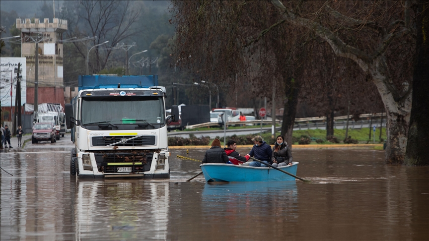 Evakuisane desetine hiljada: Tri osobe poginule u poplavama u Čileu