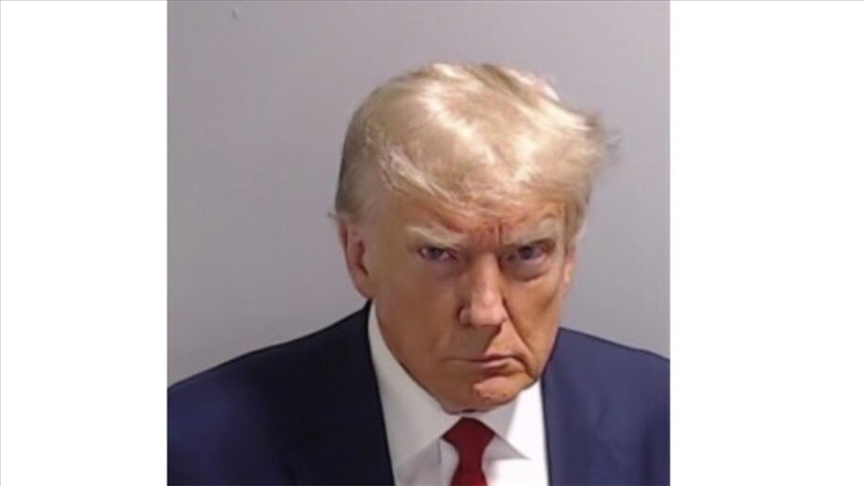Eski ABD Başkanı Trump, ülke tarihinde sabıka fotoğrafı çekilen ilk Amerikan başkanı oldu