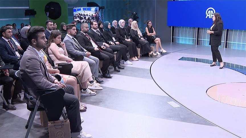YTB Genç Liderler Programı'na katılan yurt dışında yaşayan Türk gençleri, Türkiye'yi çok özlüyor