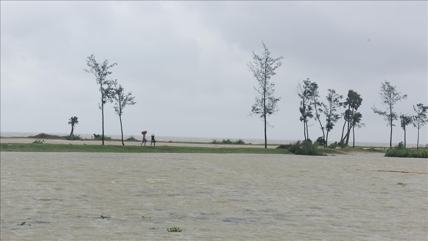 Cyclone Saola turns into 'super typhoon' ahead of landfall