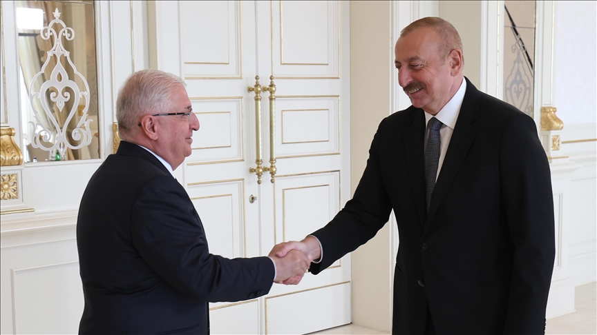 Azerbaijani president hails cooperation between Baku, Turkish armed forces