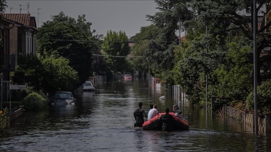 Le danger des inondations persiste dans les pays de l'arc alpin