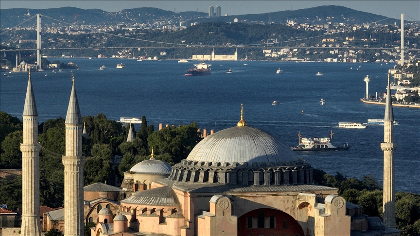 Istanbul breaks 10-year record for tourist arrivals in July