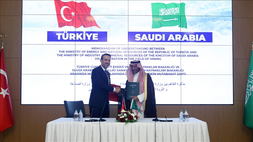 Türkiye, Saudi Arabia ink deal to boost mining sector cooperation 