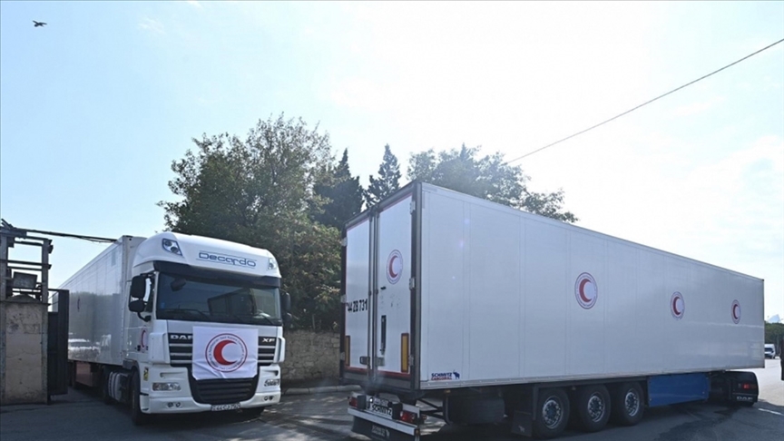 Azerbaycan, Karabağ'daki Ermeniler için gıda yardımı gönderdi