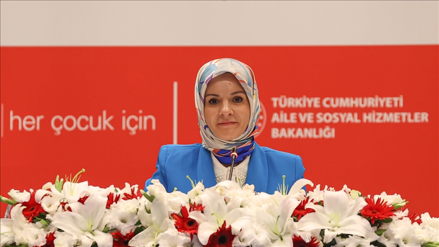 Bakan Göktaş: Deprem bölgesindeki illerden çocuklarımızı güvenli illerdeki çocuk kuruluşlarına naklettik