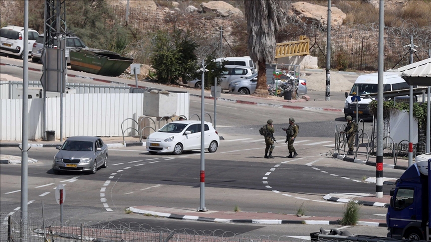 Israeli soldier killed, 5 injured in truck attack in West Bank