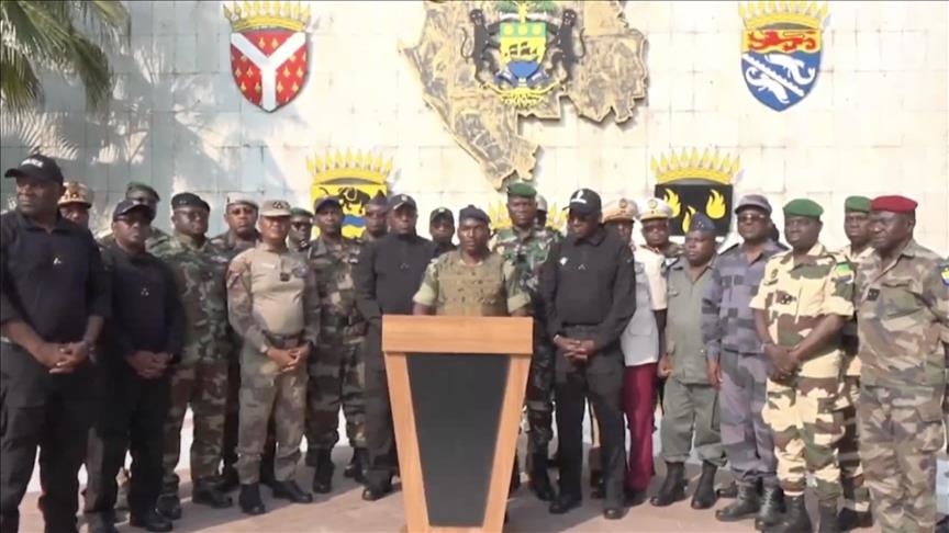 Лидеры Камеруна и Руанды произвели перестановки в армии после переворота в Габоне