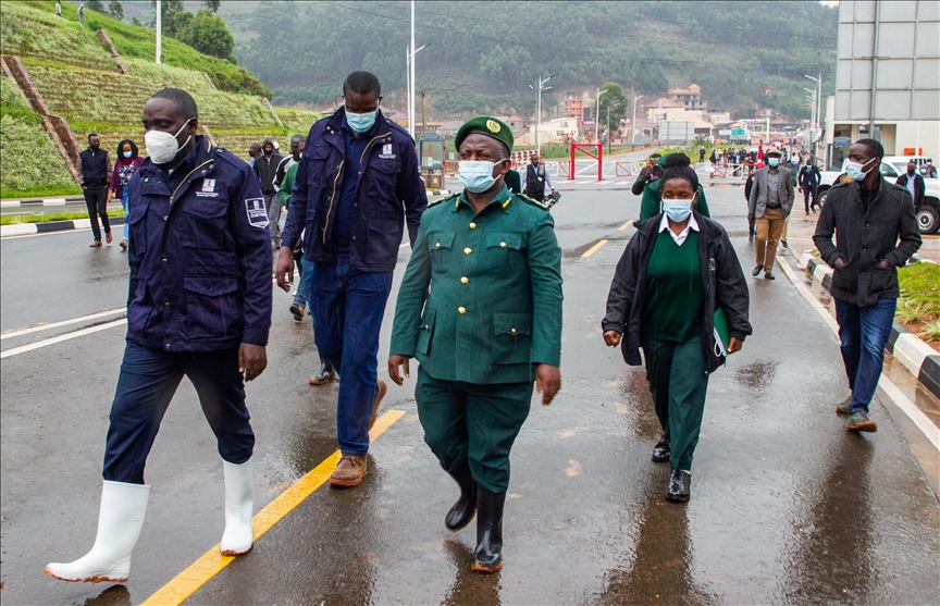 Ruanda y Camerún realizan grandes cambios en los mandos de sus Ejércitos