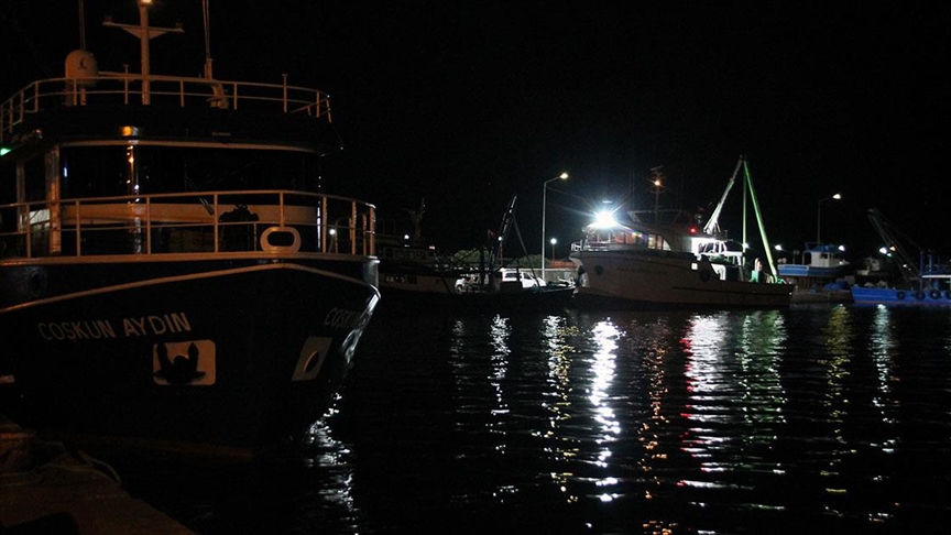 Zonguldak'ta balıkçılar "vira bismillah" diyerek denize açıldı