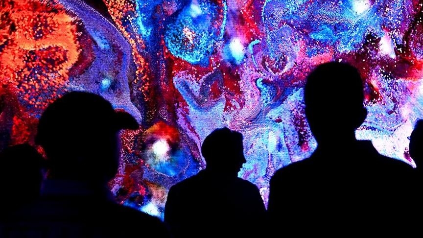 Turkish artist first to showcase artwork on world's largest LED screen