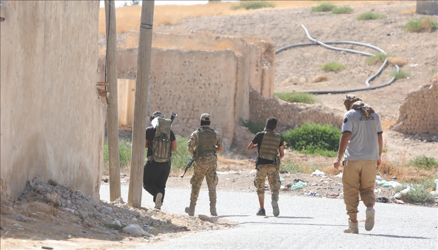امتد القتال بين جماعة PKK/YPG الإرهابية إلى العشائر العربية في منبج بدير الزور.
