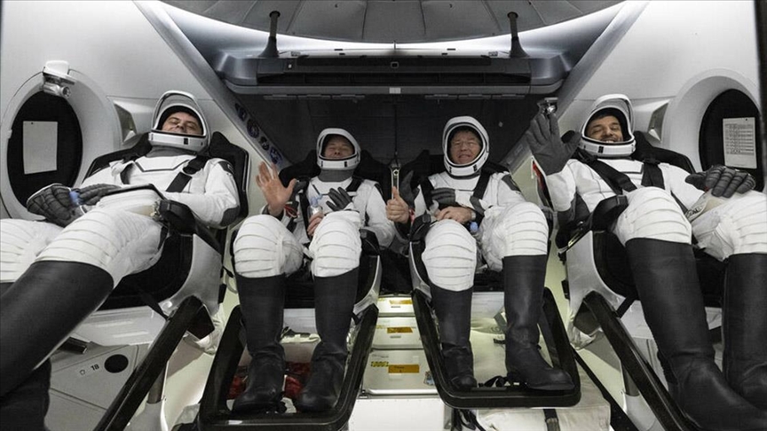 NASA ve Space X'in "Crew-6" görevini tamamlayan 4 astronot, Dünya'ya döndü