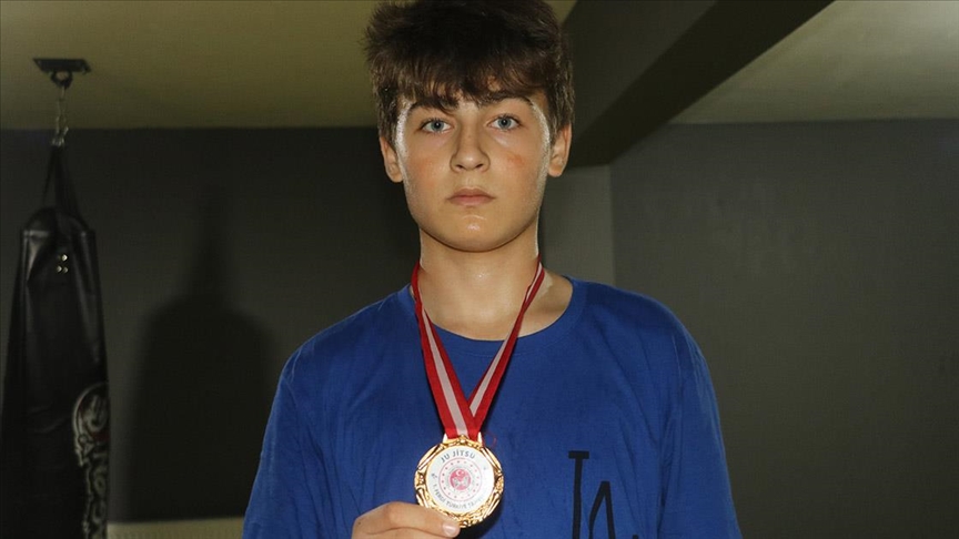 "Ju jitsu"da Türkiye şampiyonu Yiğit Ahmet, gözünü Avrupa'ya dikti
