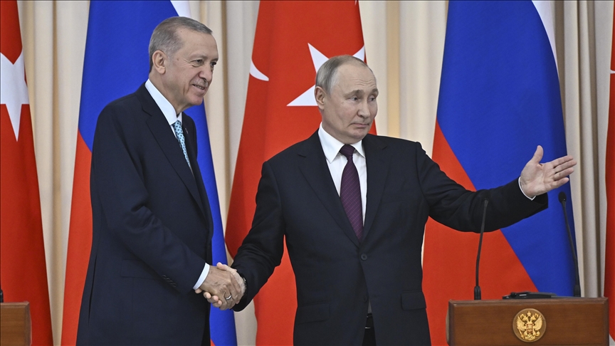 Putin presented Turkish President Erdogan documentary film amid talks in Sochi