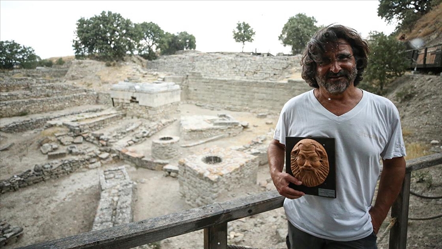 Troya Antik Kenti Kazı Başkanı Prof. Dr. Aslan, İtalya'dan aldığı uluslararası ödülü değerlendirdi