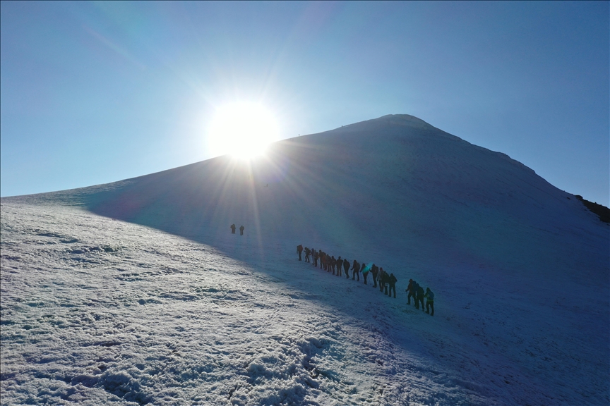 Гора Агры - центр притяжения для альпинистов со всего мира