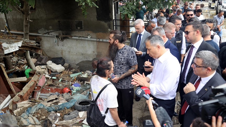 İçişleri Bakanı Yerlikaya: İstanbul'daki selde yaralanan 31 kişiden 8'inin tedavisi sürüyor