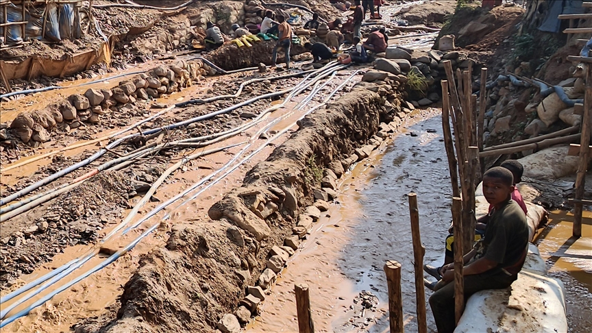 Des enfants "esclaves" dans les mines de cobalt en République démocratique du Congo