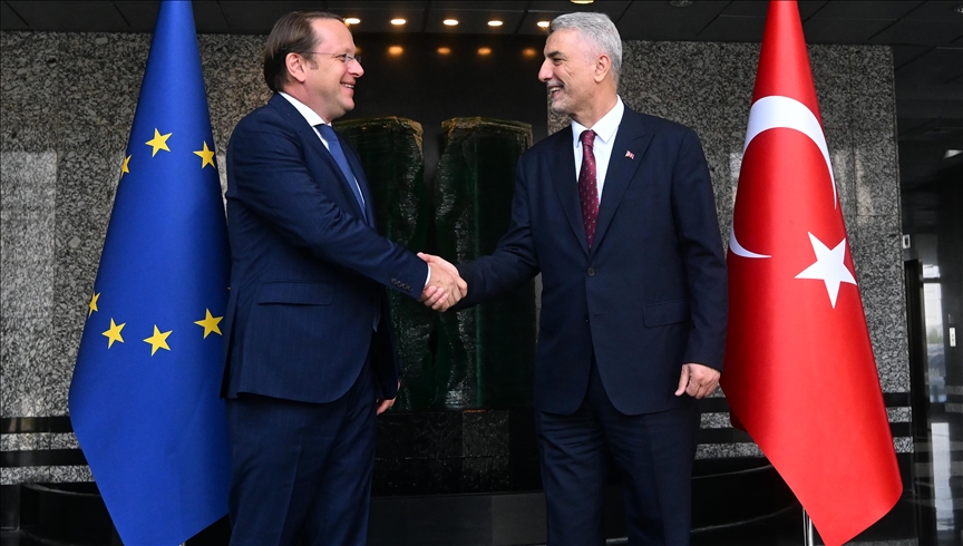 Turkish trade minister, EU commissioner discuss updating Customs Union
