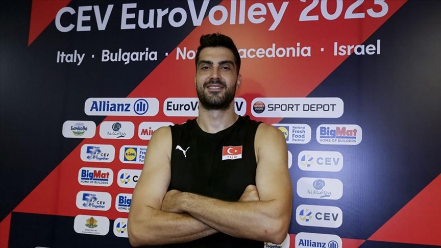 "Filenin Efeleri"nden Faik Samet Güneş: Gümüş madalyalı Slovenya ile yüksek seviyede bir maç oynayacağımıza inanıyoruz
