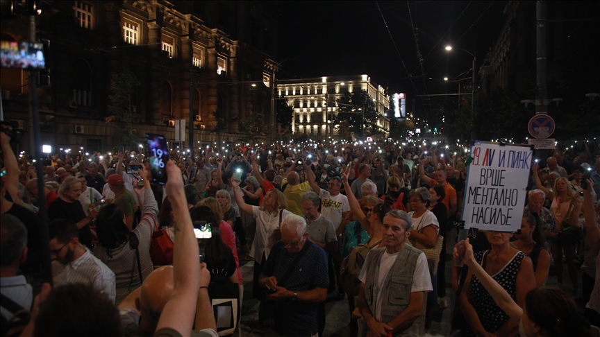 Beograd: Građani se 19. put okupili na protestu "Srbija protiv nasilja"
