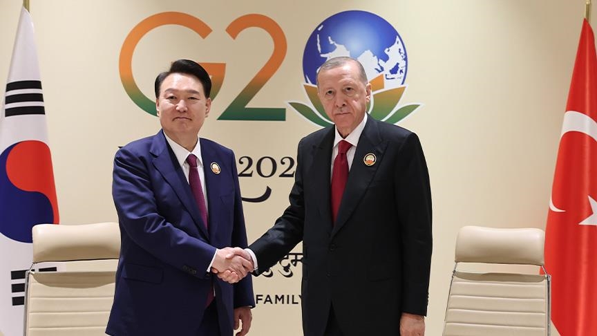 أردوغان يلتقي نظيره الكوري الجنوبي في نيودلهي