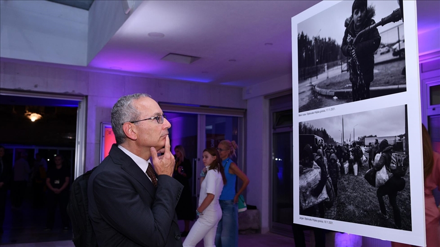 Photo exhibition “Rights” opened in Sarajevo: Rights through the lens of Đorđe Kostić