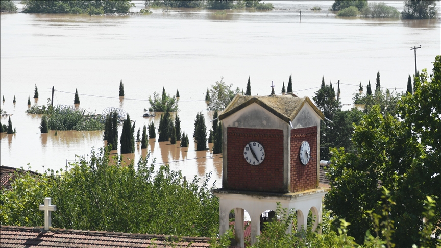 Death toll from floods in Greece climbs to 15 amid growing anger against gov’t
